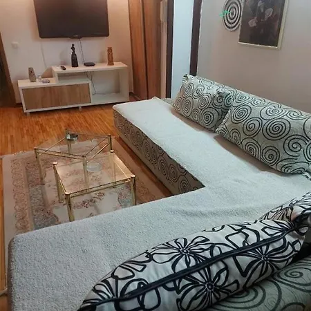 Villa An Excellent House For Rent In Quiet Area *