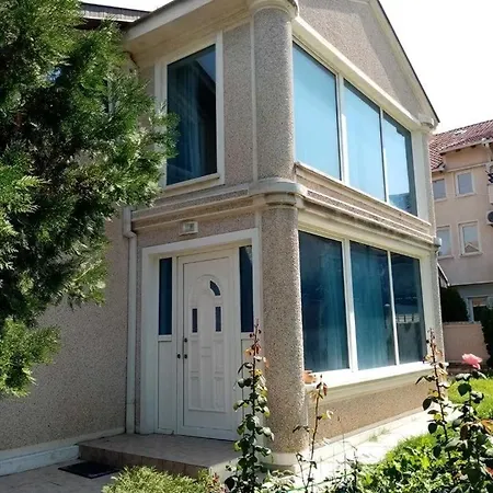 An Excellent House For Rent In Quiet Area Villa